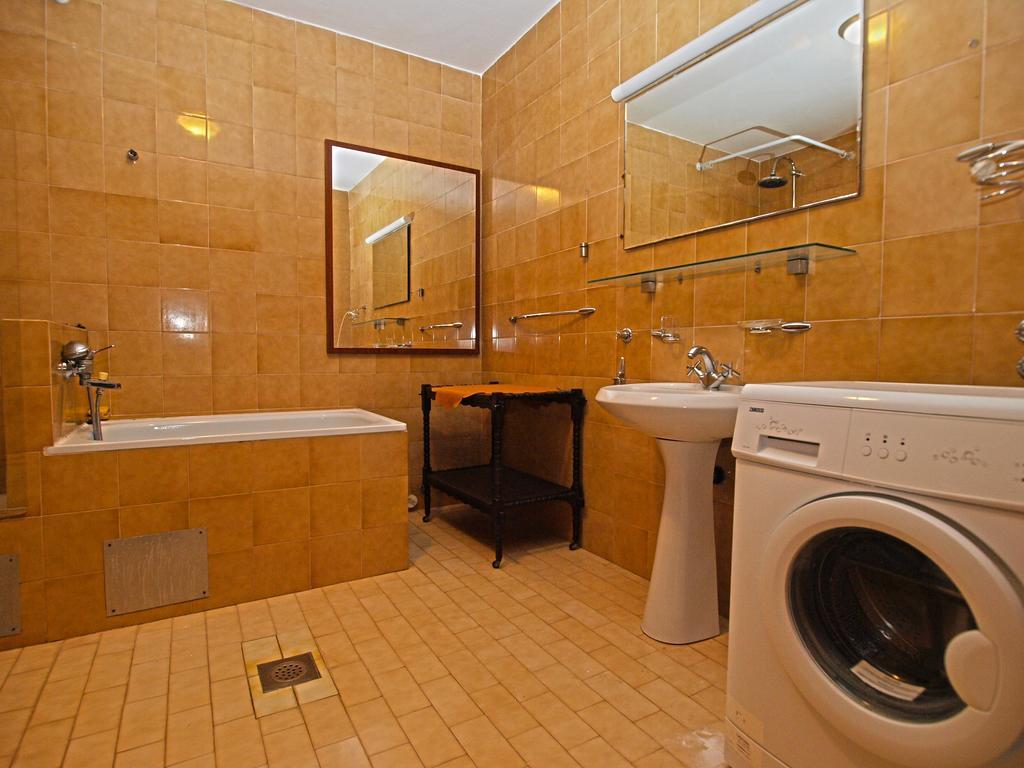 Apartments Antica Pula Luaran gambar