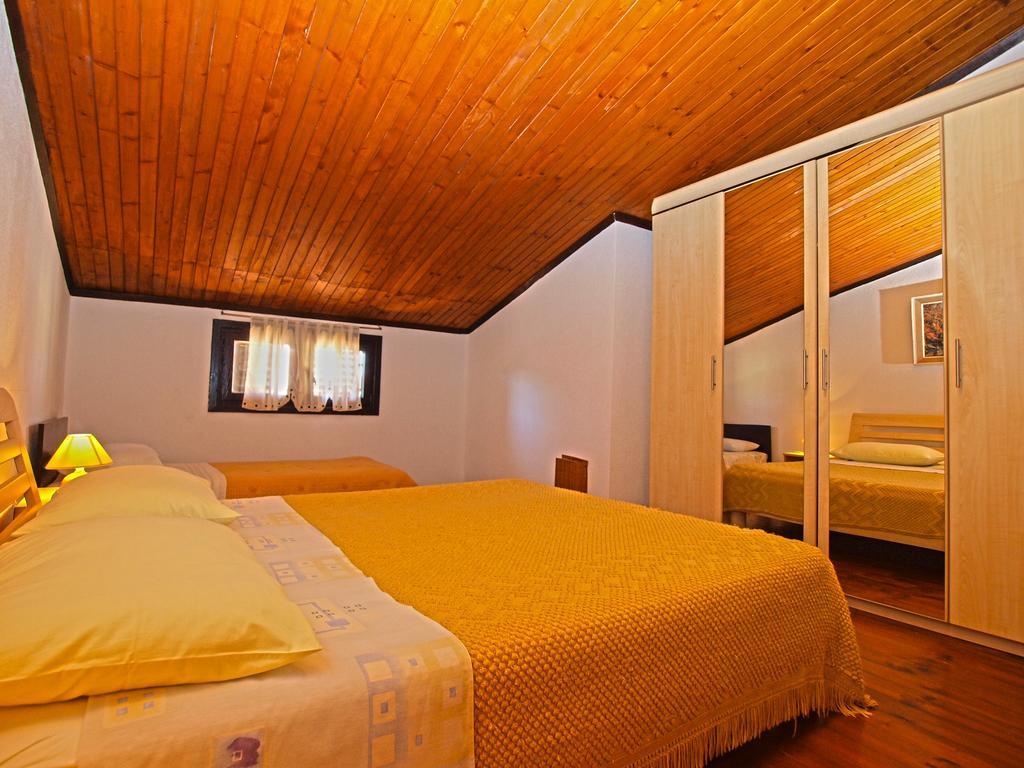 Apartments Antica Pula Luaran gambar